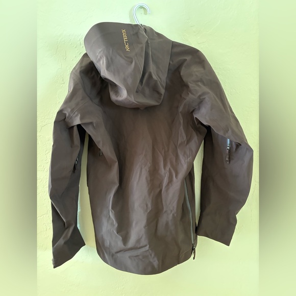 Sabre Anorak - Picture 2 of 5